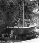 DI-28-b&w-hull.gif (188982 bytes)